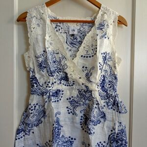 Cabi Top NWOT  size- Medium